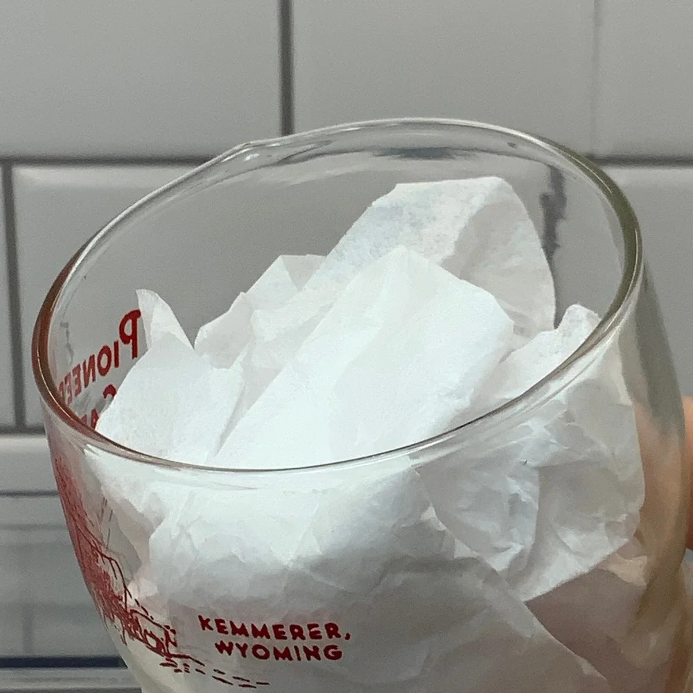 Vintage Pioneer Cafe Kemmerer Wyoming Glass Tumbler Clear Red 12oz